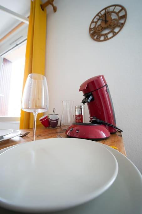 Fully Equipped Apartment Ideal For 2 People Марсилия Екстериор снимка
